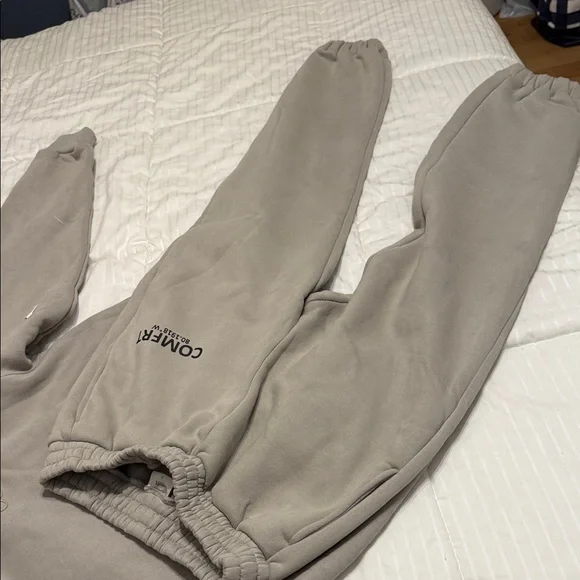 Comfort Gray Women's Track Pants & Hoodie Set - Picture 5 of 7